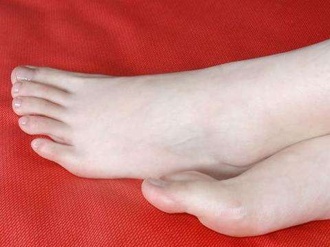 脚气是什么原因引起的？导致脚气的根本原因